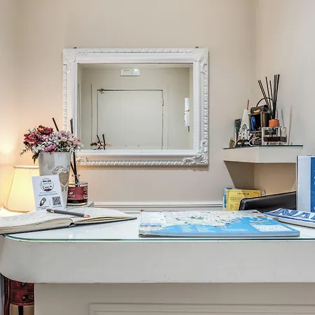 Alojamento de Acomodação e Pequeno-almoço E Caffe Deluxe Nápoles