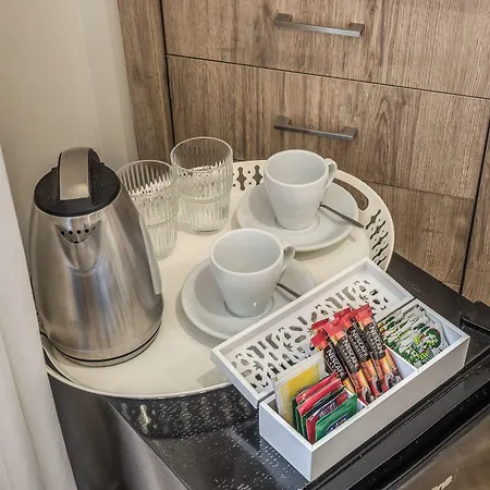 E Caffe Deluxe 4* Νάπολη