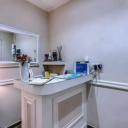 E Caffe Deluxe نابولي