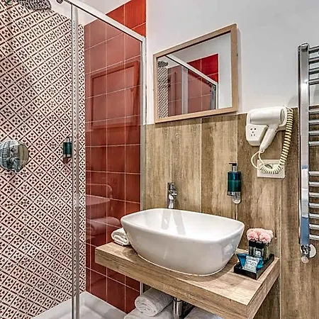 Bed & Breakfast E Caffe Deluxe 4*