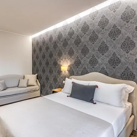 Bed & Breakfast E Caffe Deluxe *