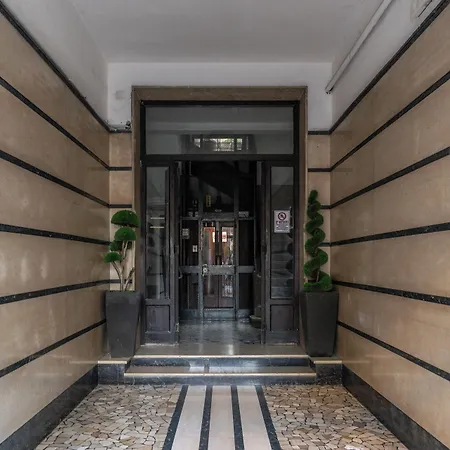 Bed & Breakfast E Caffe Deluxe 4*