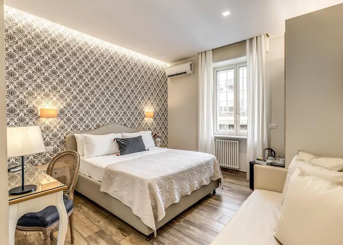 E Caffe Deluxe Bed & Breakfast Naples