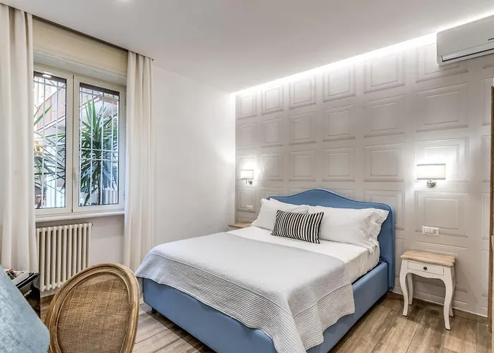 E Caffe Deluxe Bed & Breakfast Naples