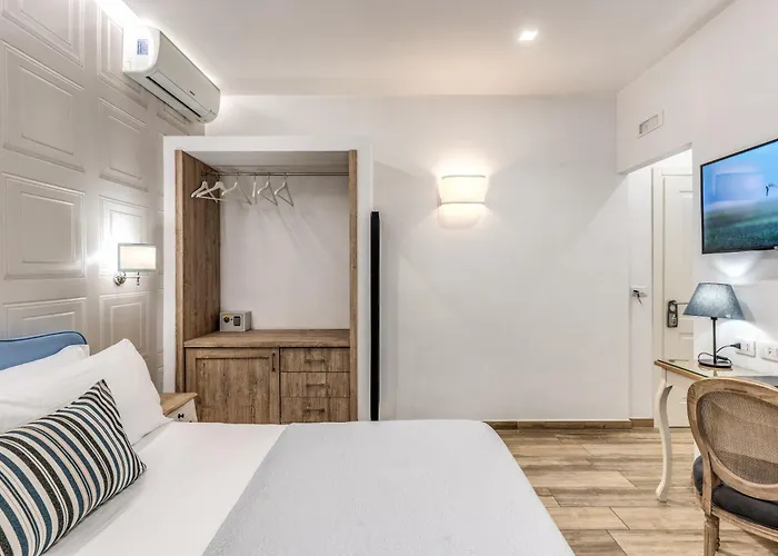 E Caffe Deluxe 4* Naples