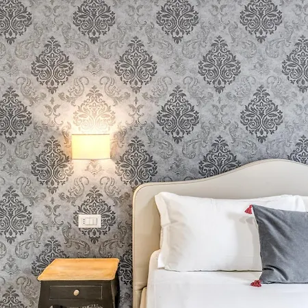 E Caffé Deluxe Bed and breakfast