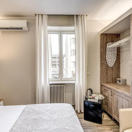 Bed and breakfast E Caffé Deluxe 4*