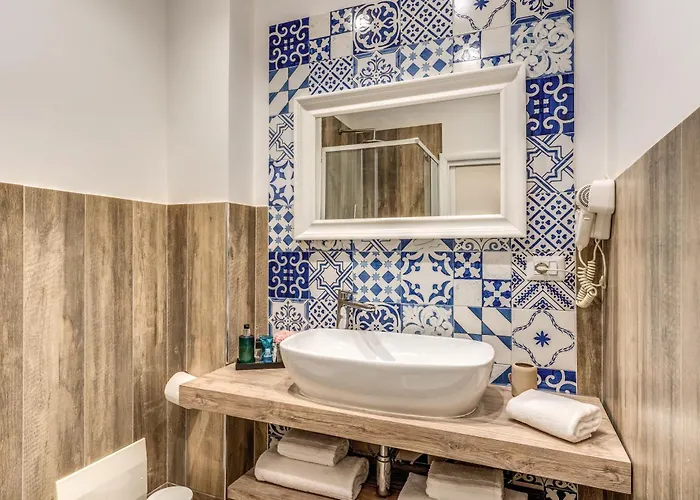 E Caffé Deluxe Bed & Breakfast 4*